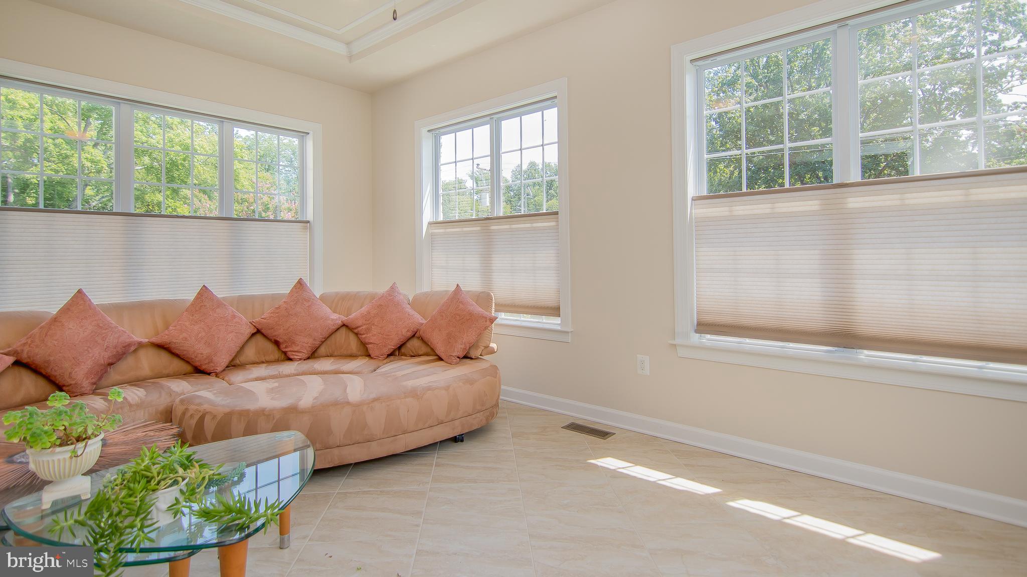 DEVON PARK - Residential