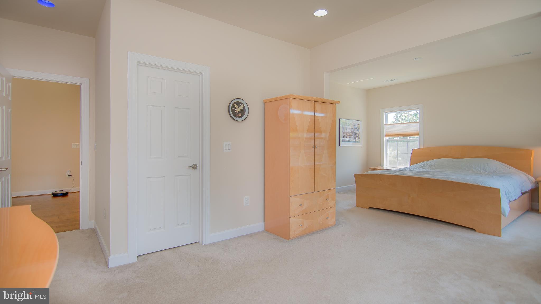 DEVON PARK - Residential