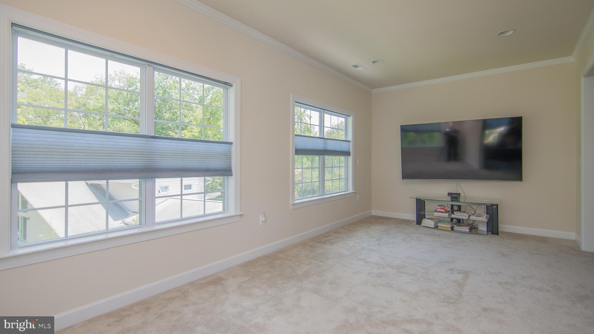 DEVON PARK - Residential