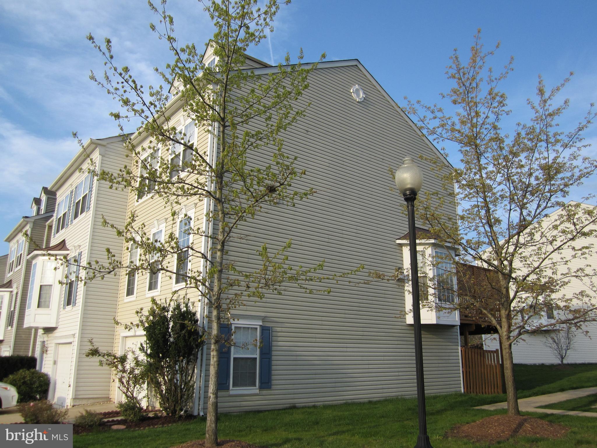 LOUDOUN PARKWAY CENTER - Residential Lease