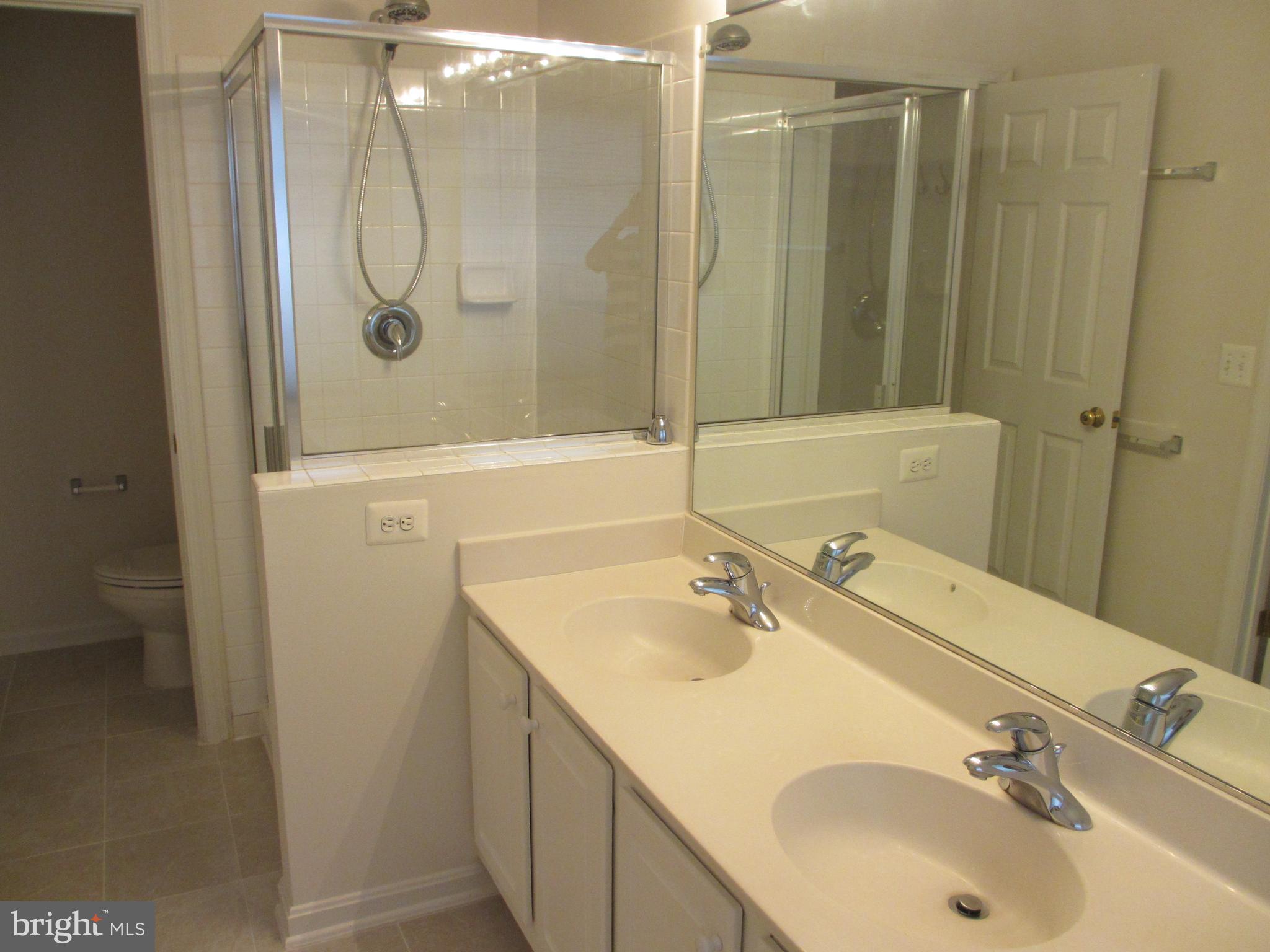 LOUDOUN PARKWAY CENTER - Residential Lease