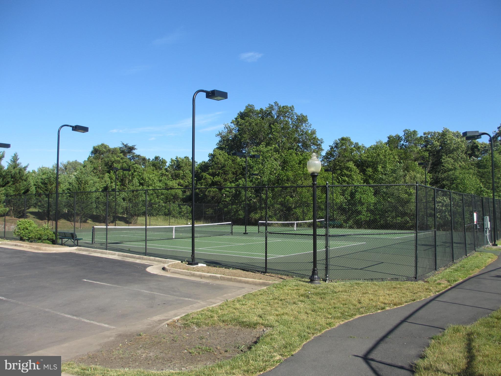 LOUDOUN PARKWAY CENTER - Residential Lease