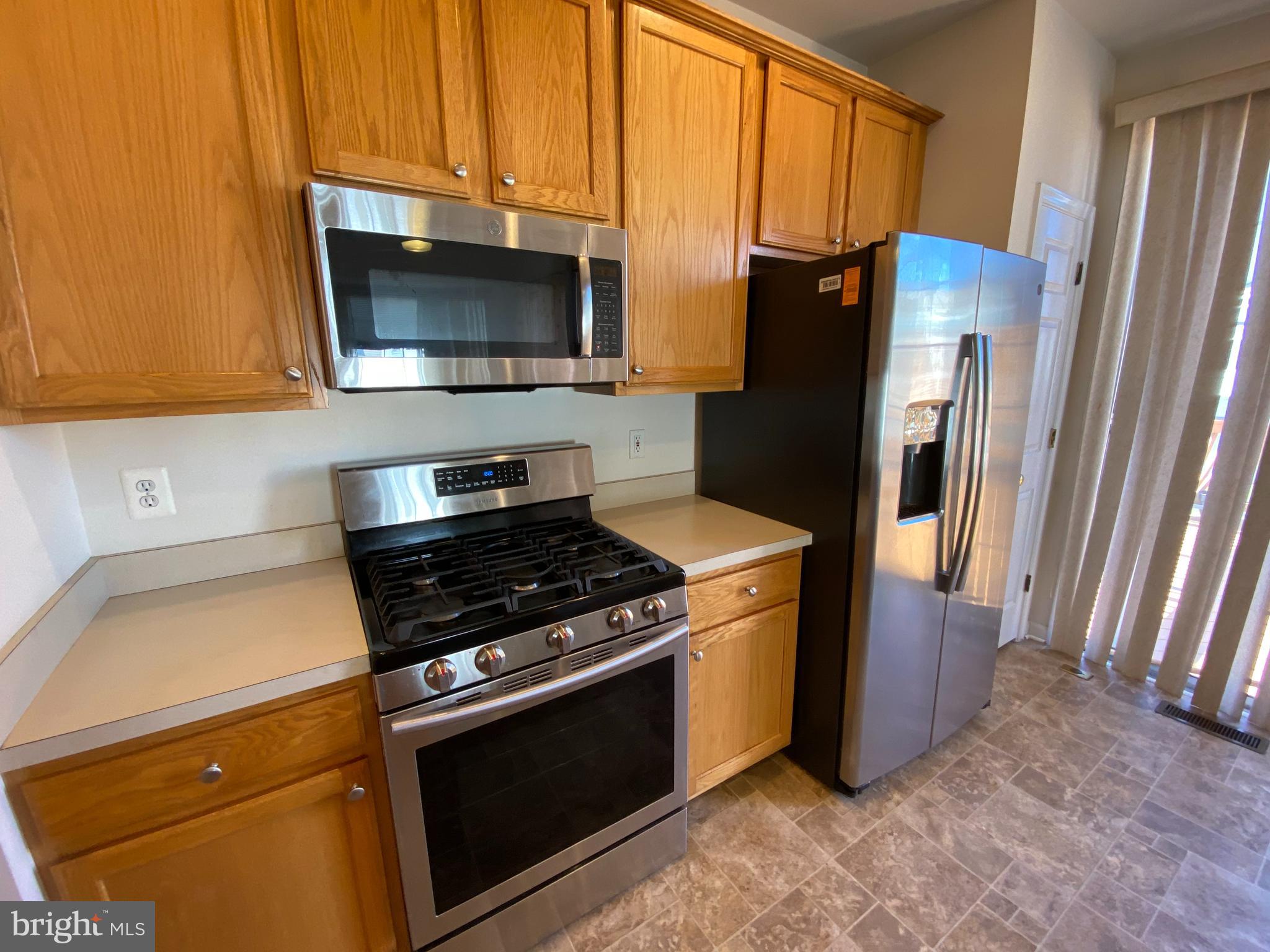 LOUDOUN PARKWAY CENTER - Residential Lease