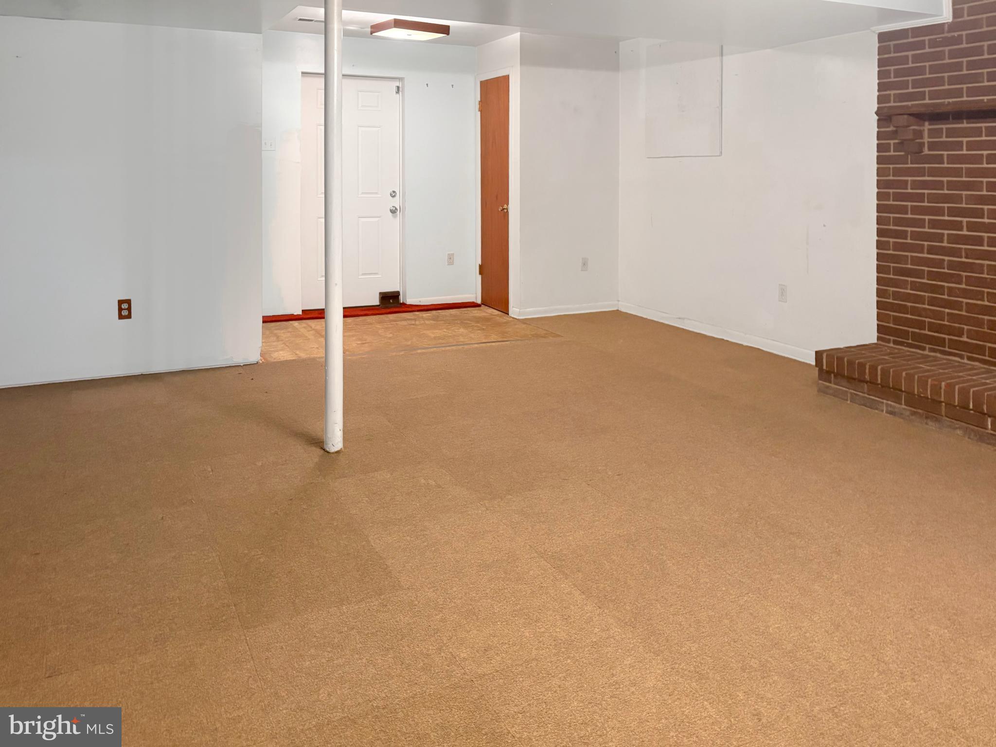 RANDALLSTOWN - Residential