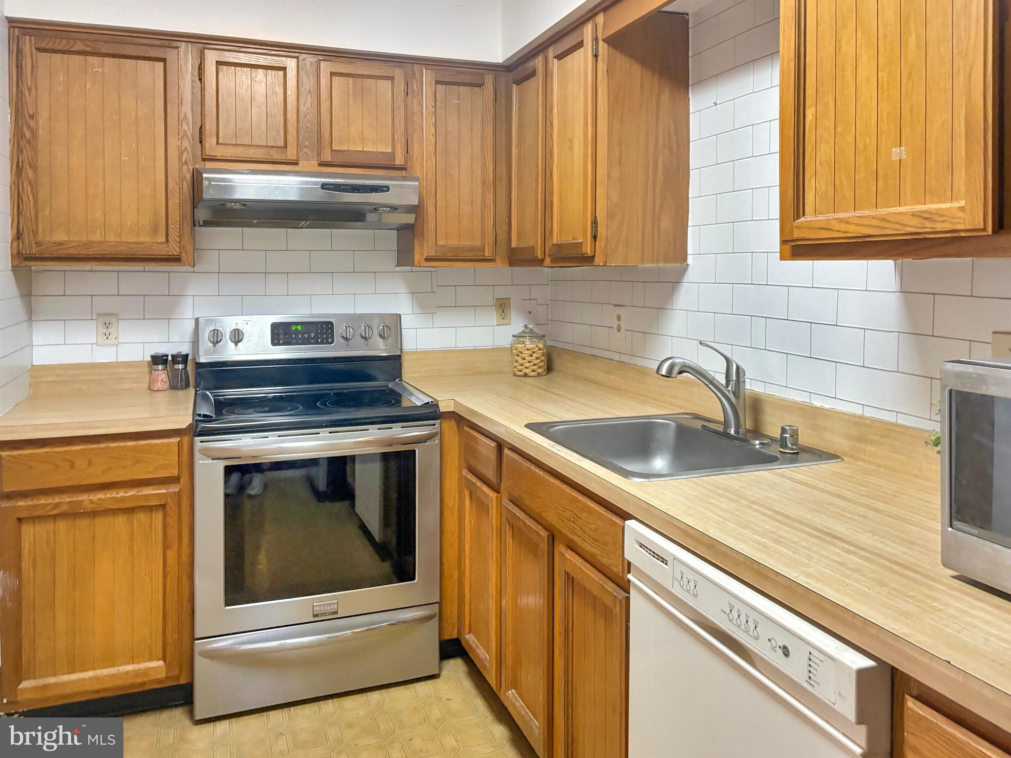 RANDALLSTOWN - Residential