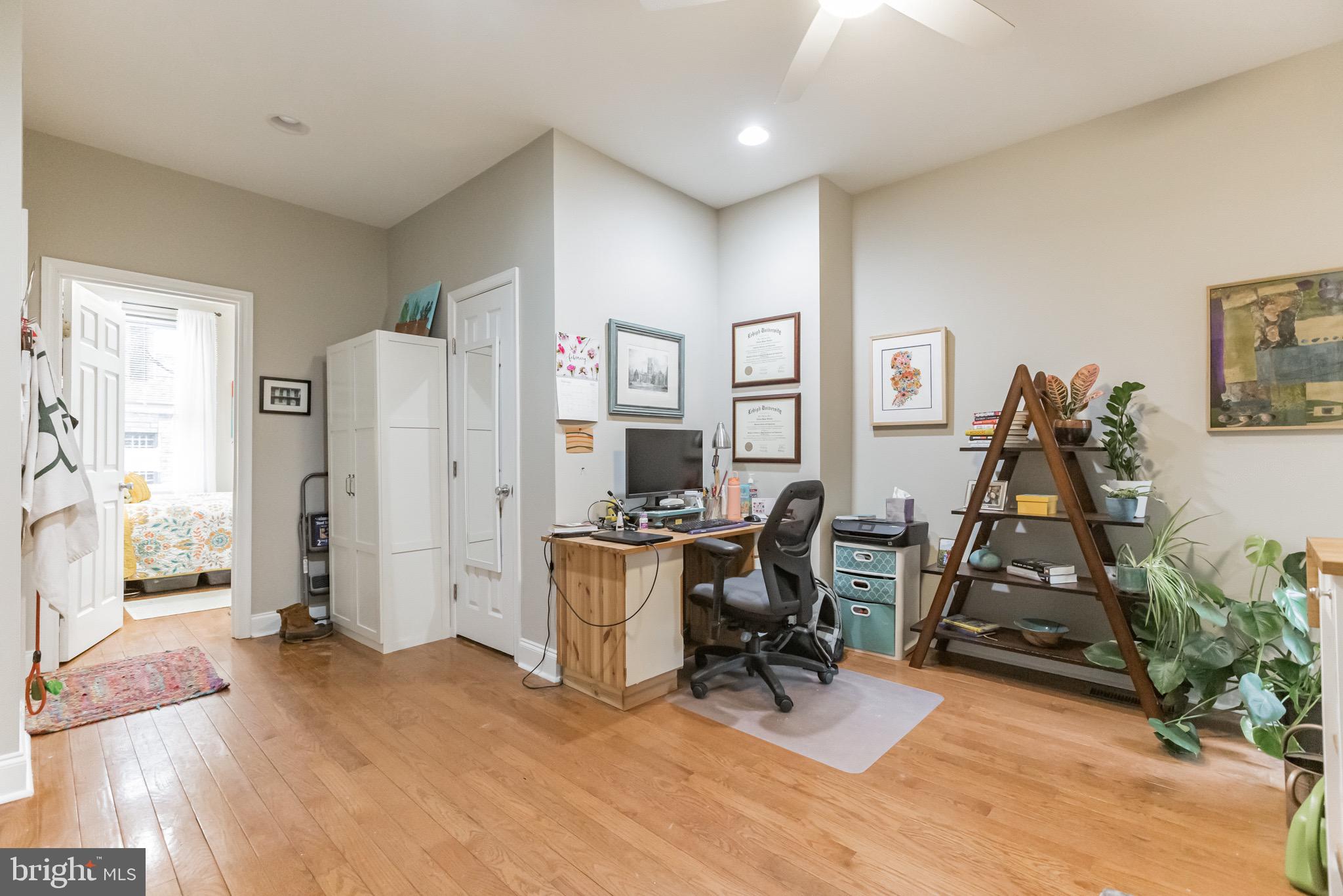 GRADUATE HOSPITAL - Residential Lease