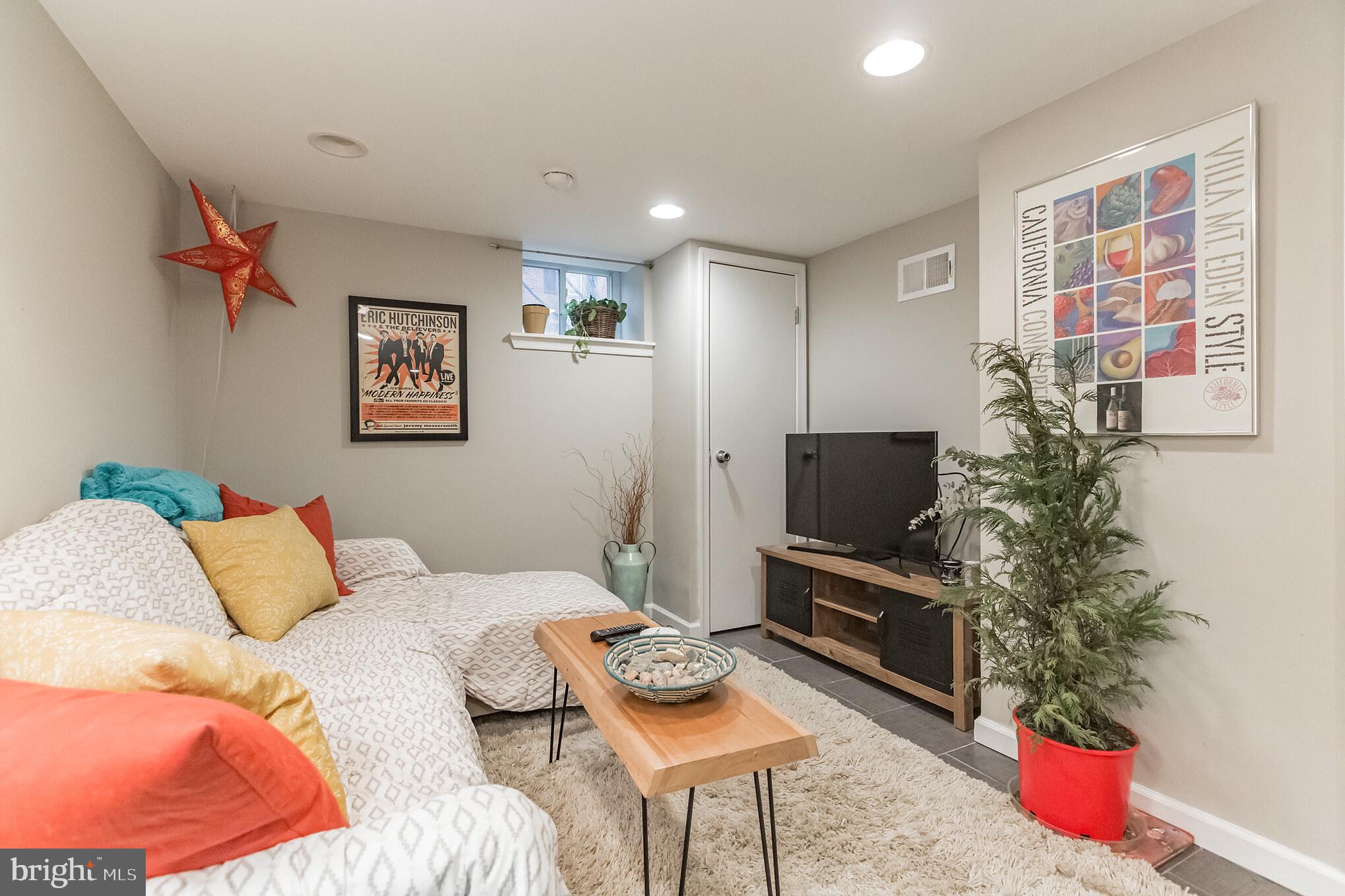 GRADUATE HOSPITAL - Residential Lease