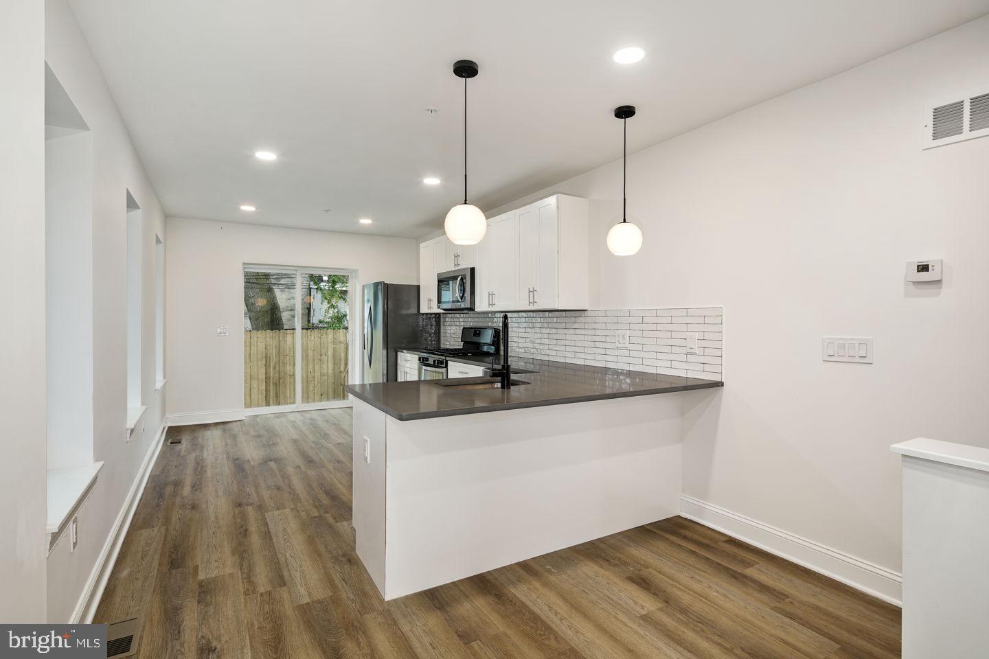 WEST KENSINGTON - Residential Lease