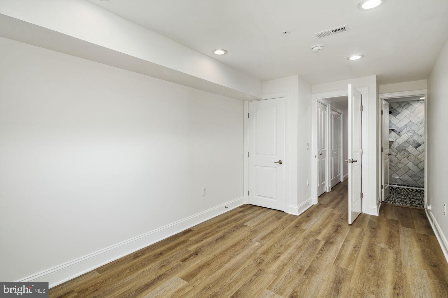 WEST KENSINGTON - Residential Lease