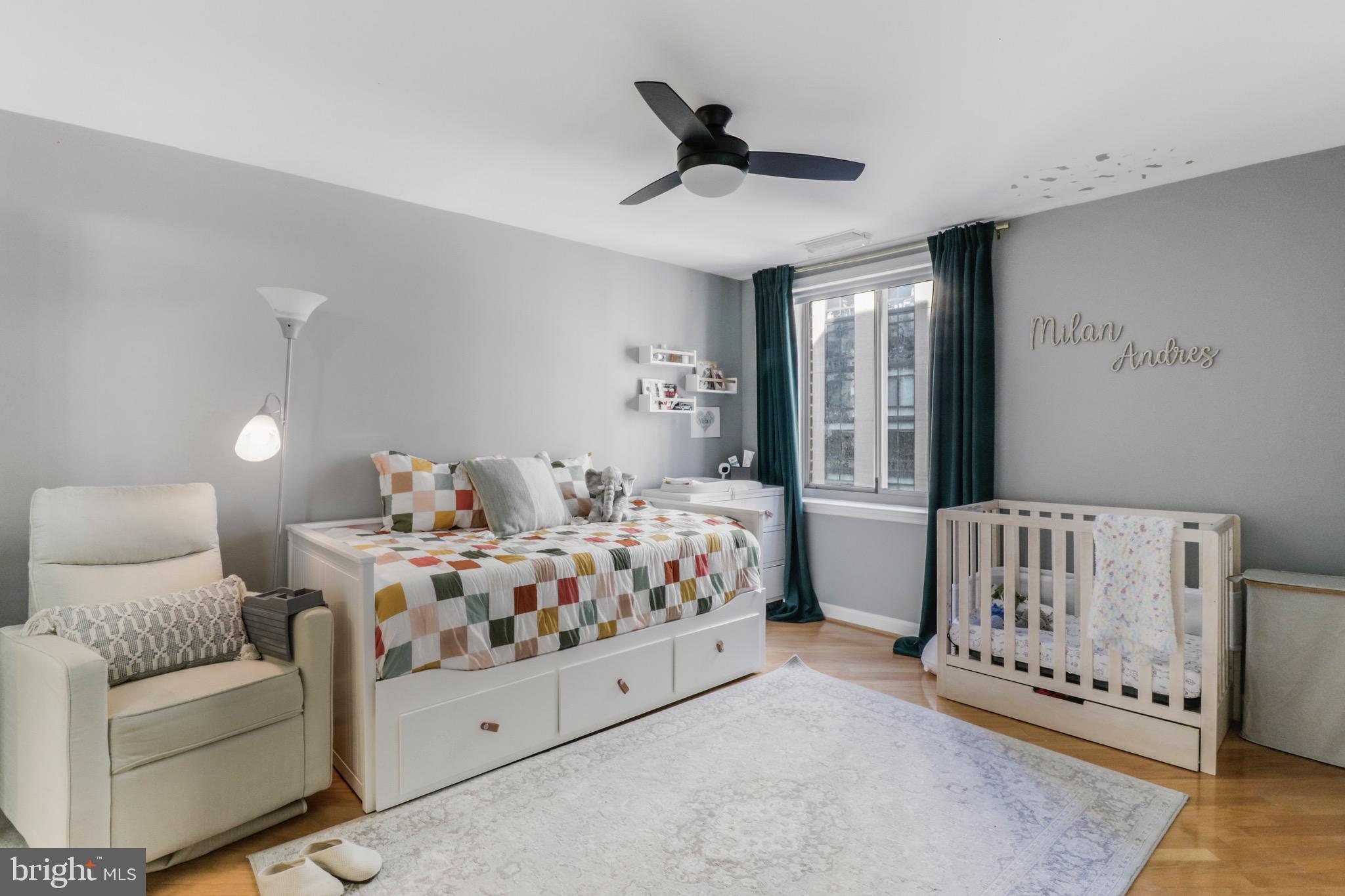 VIRGINIA SQUARE - Residential