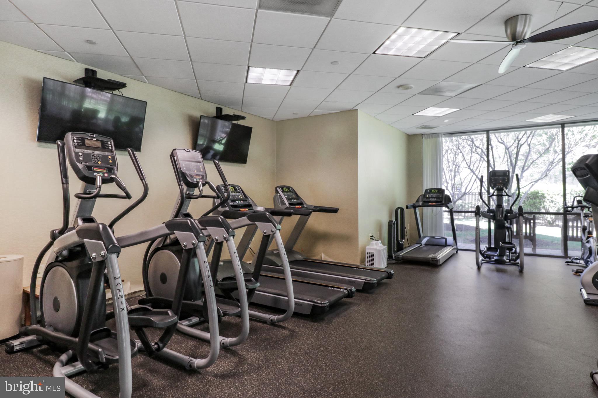 VIRGINIA SQUARE - Residential