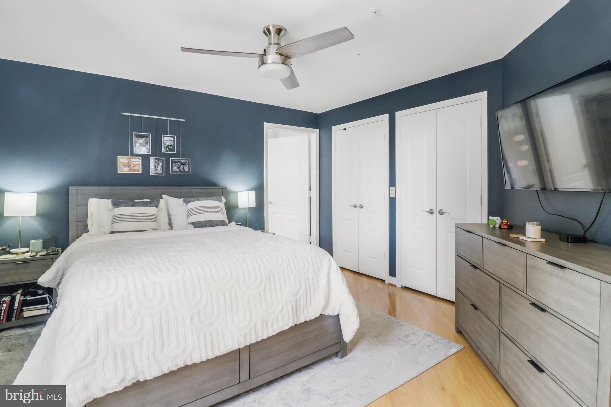 VIRGINIA SQUARE - Residential