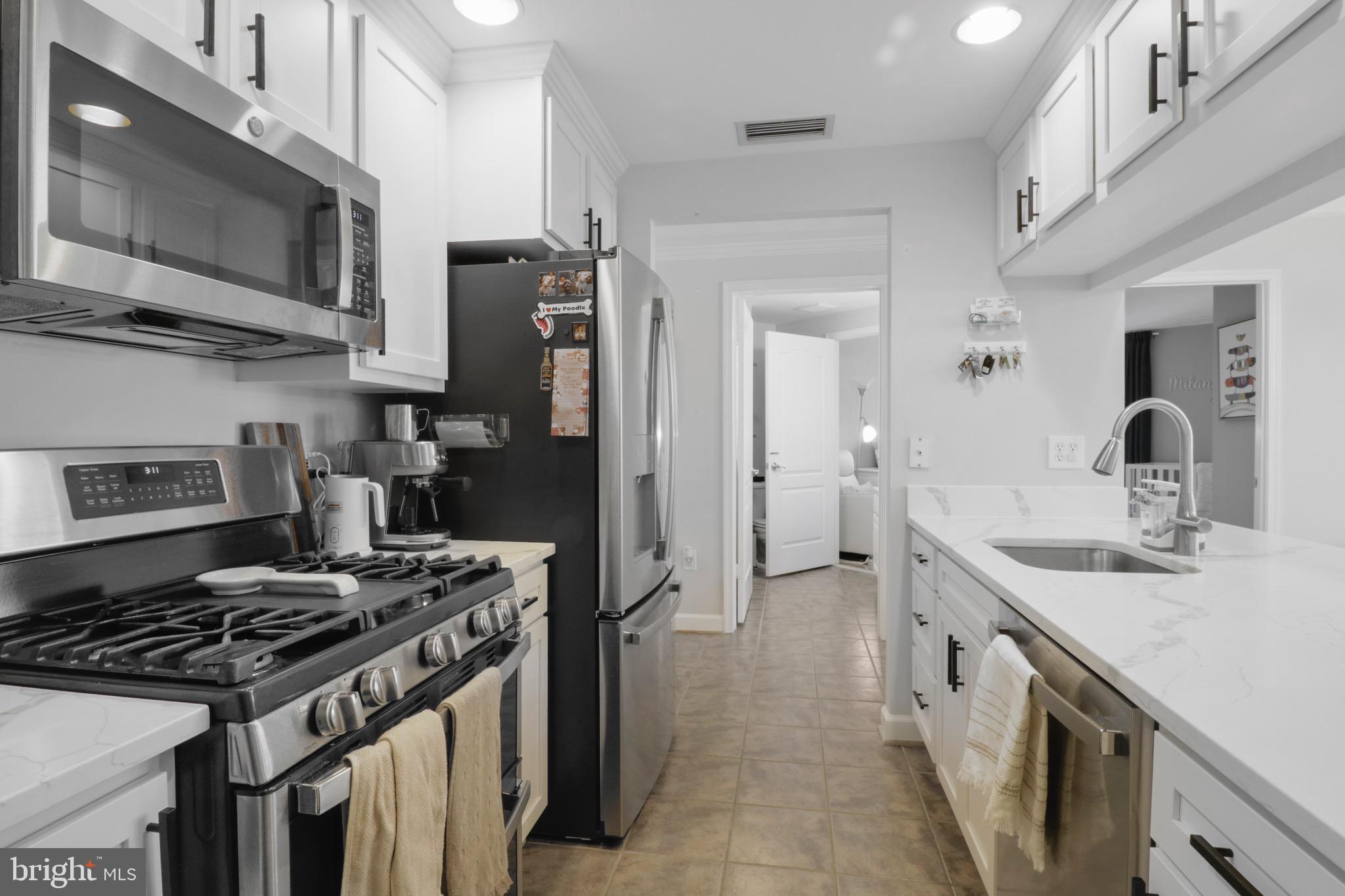 VIRGINIA SQUARE - Residential