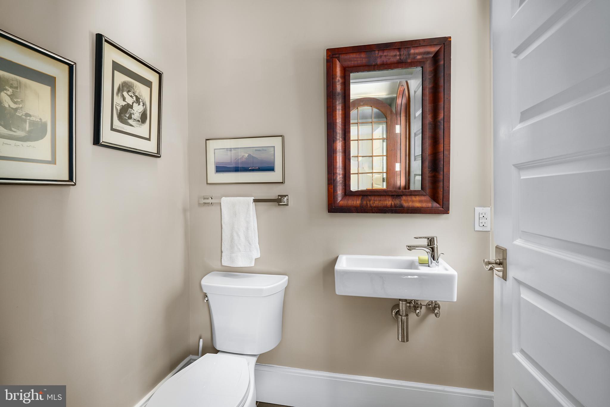 HANCES POINT - Residential