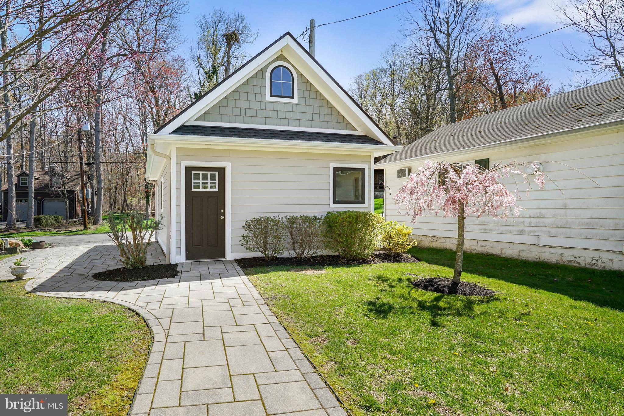 HANCES POINT - Residential