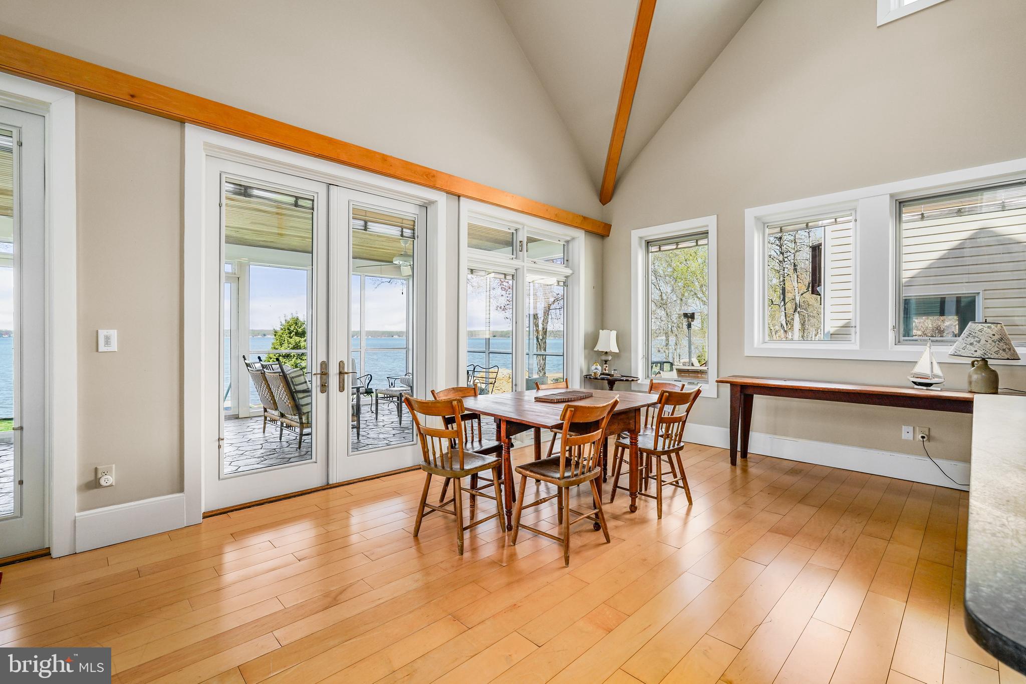 HANCES POINT - Residential