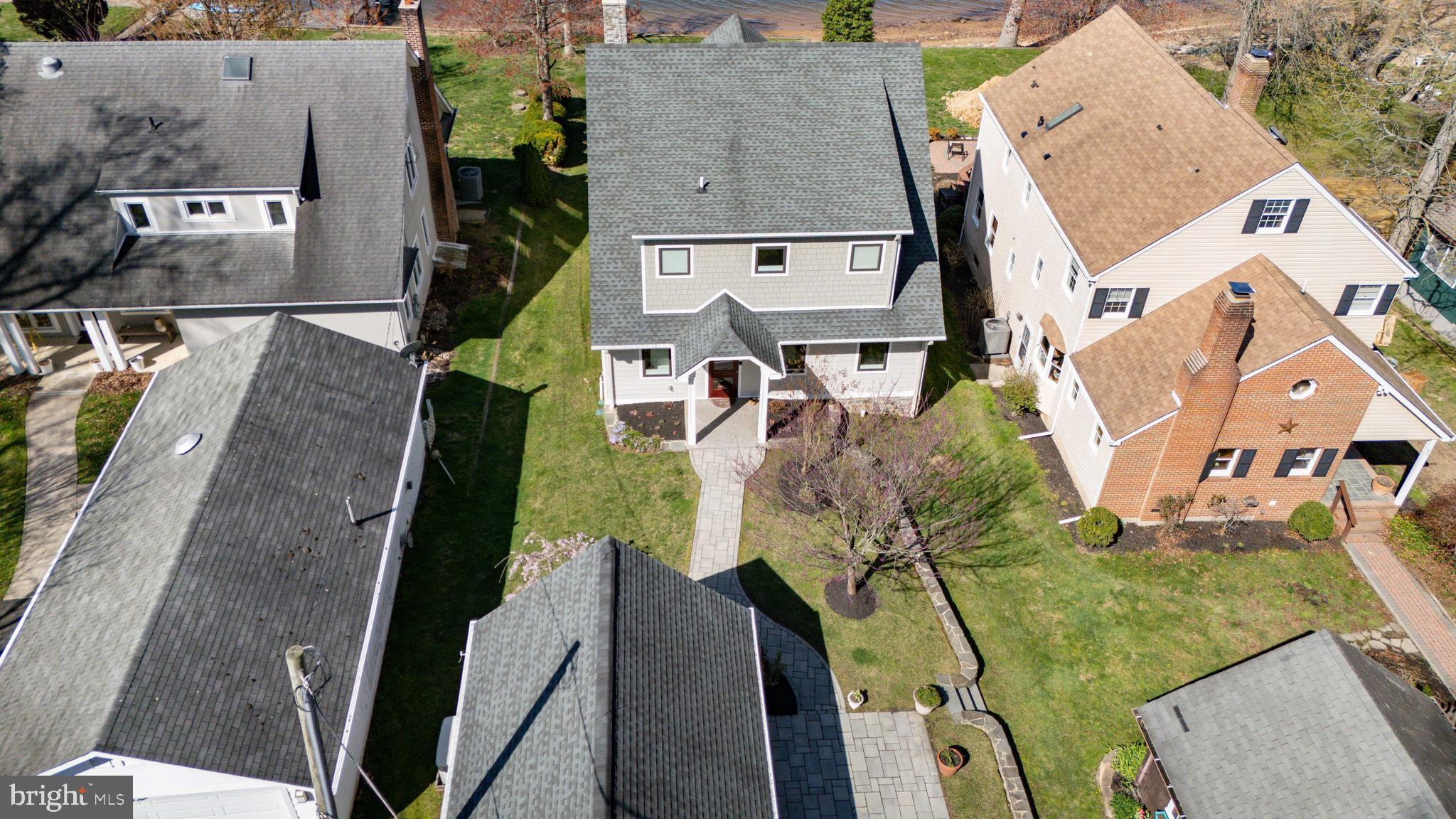 HANCES POINT - Residential