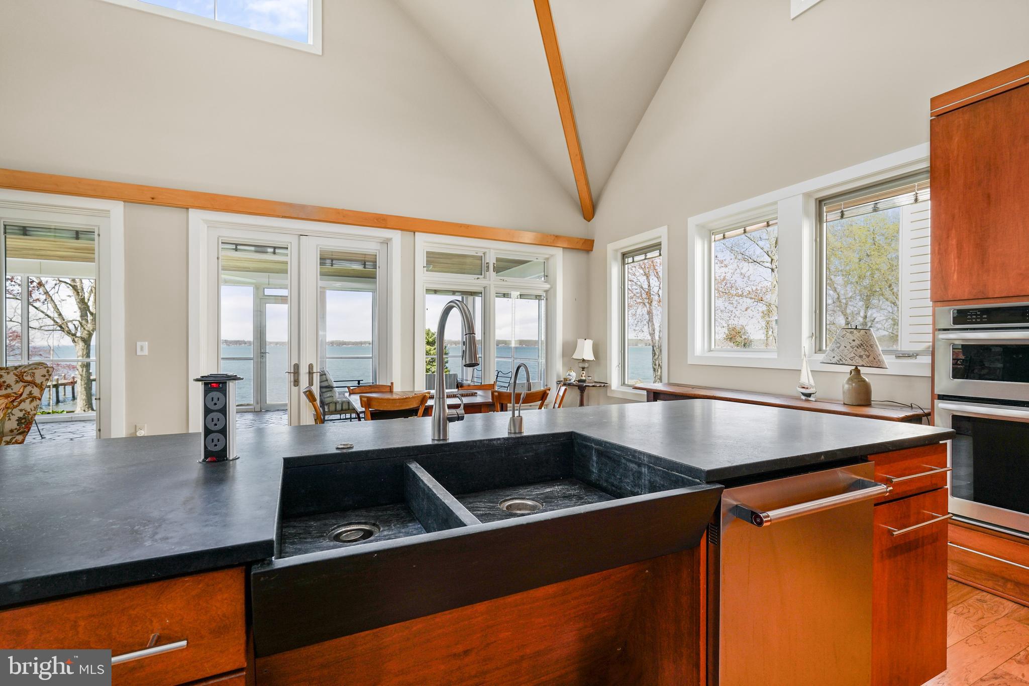 HANCES POINT - Residential