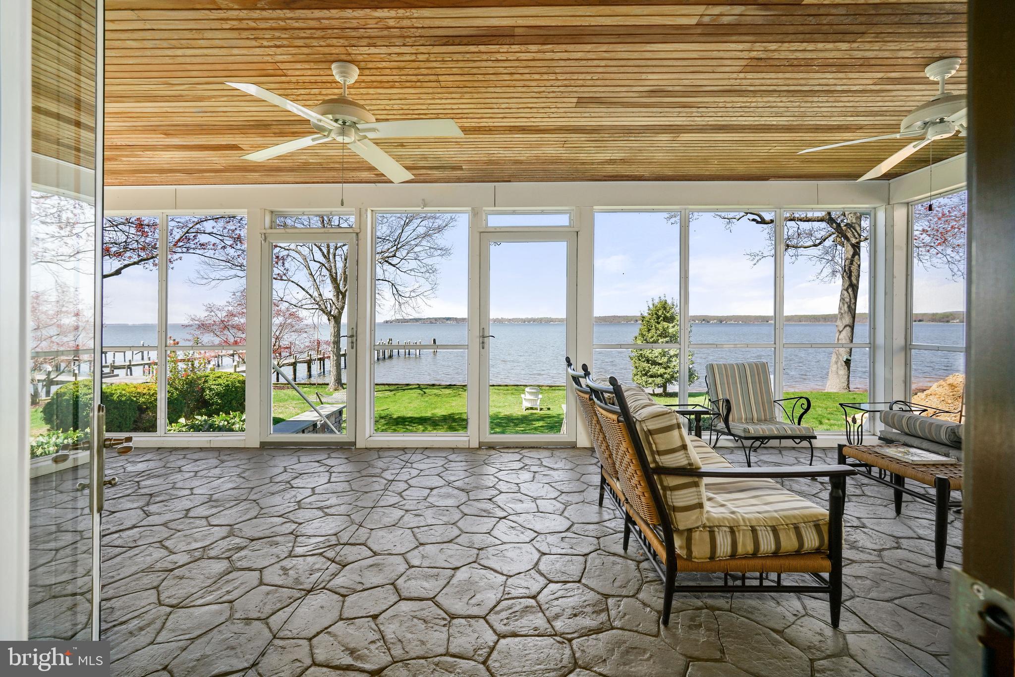 HANCES POINT - Residential