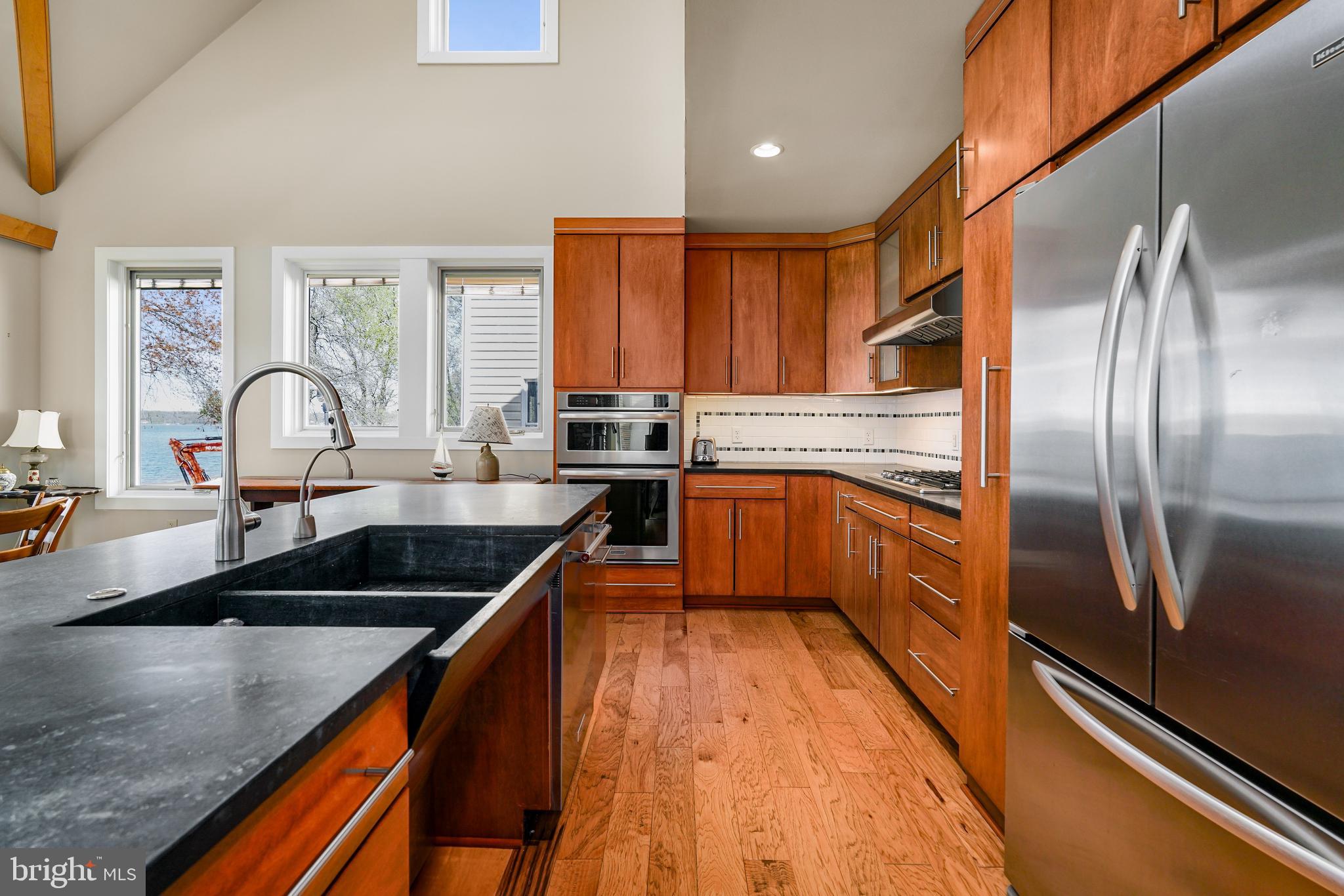 HANCES POINT - Residential