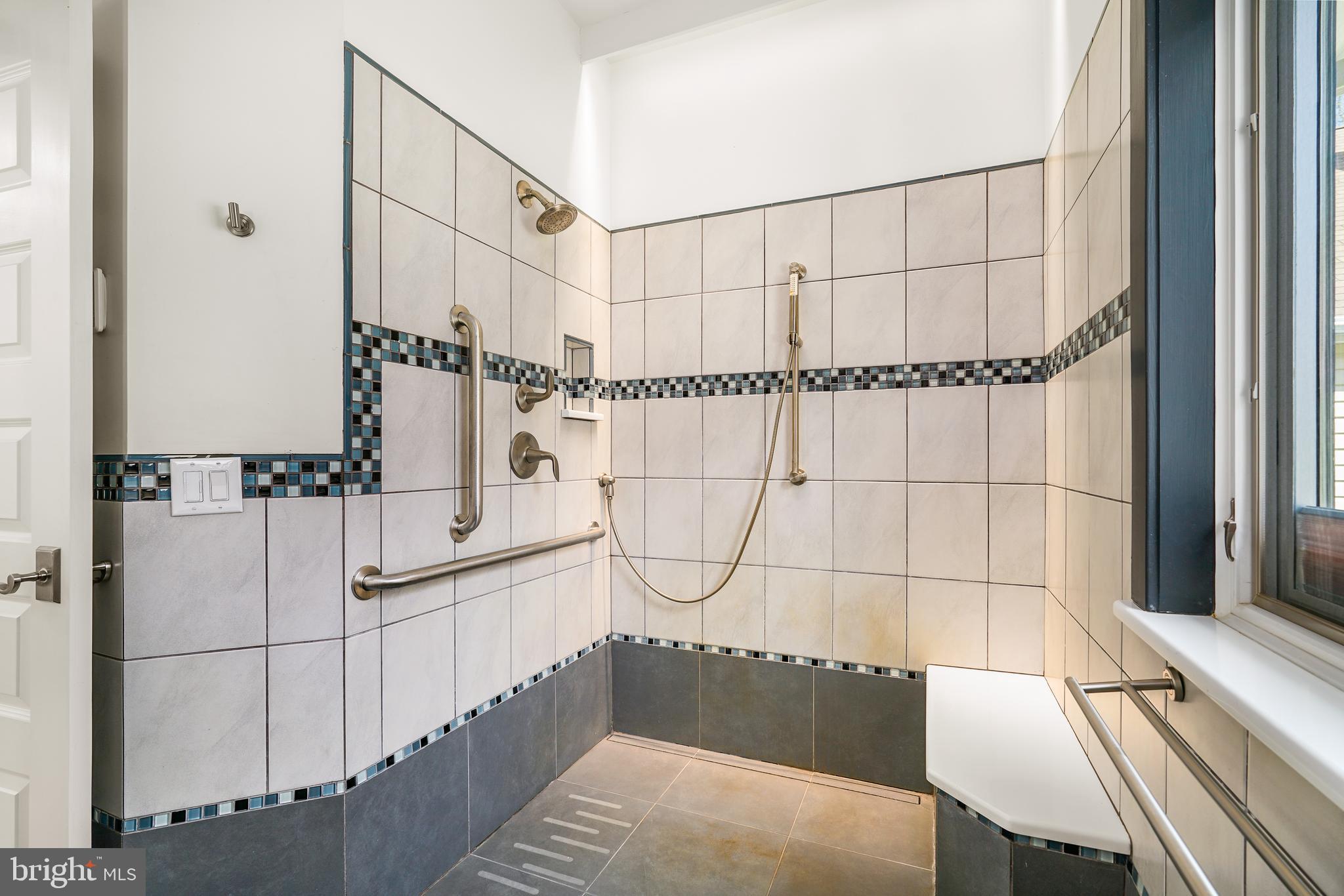 HANCES POINT - Residential