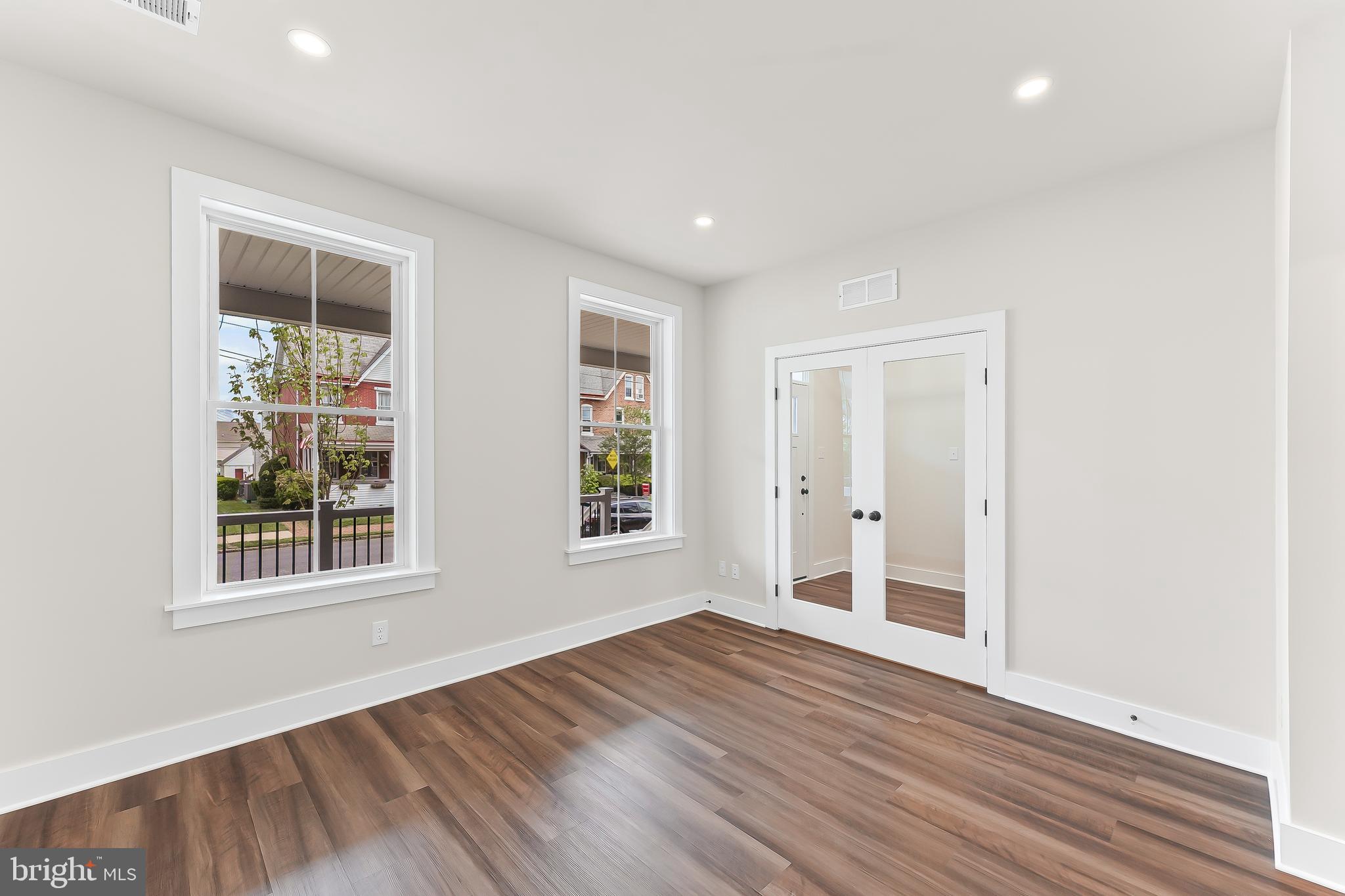 RIGGTOWN COMMONS - Residential