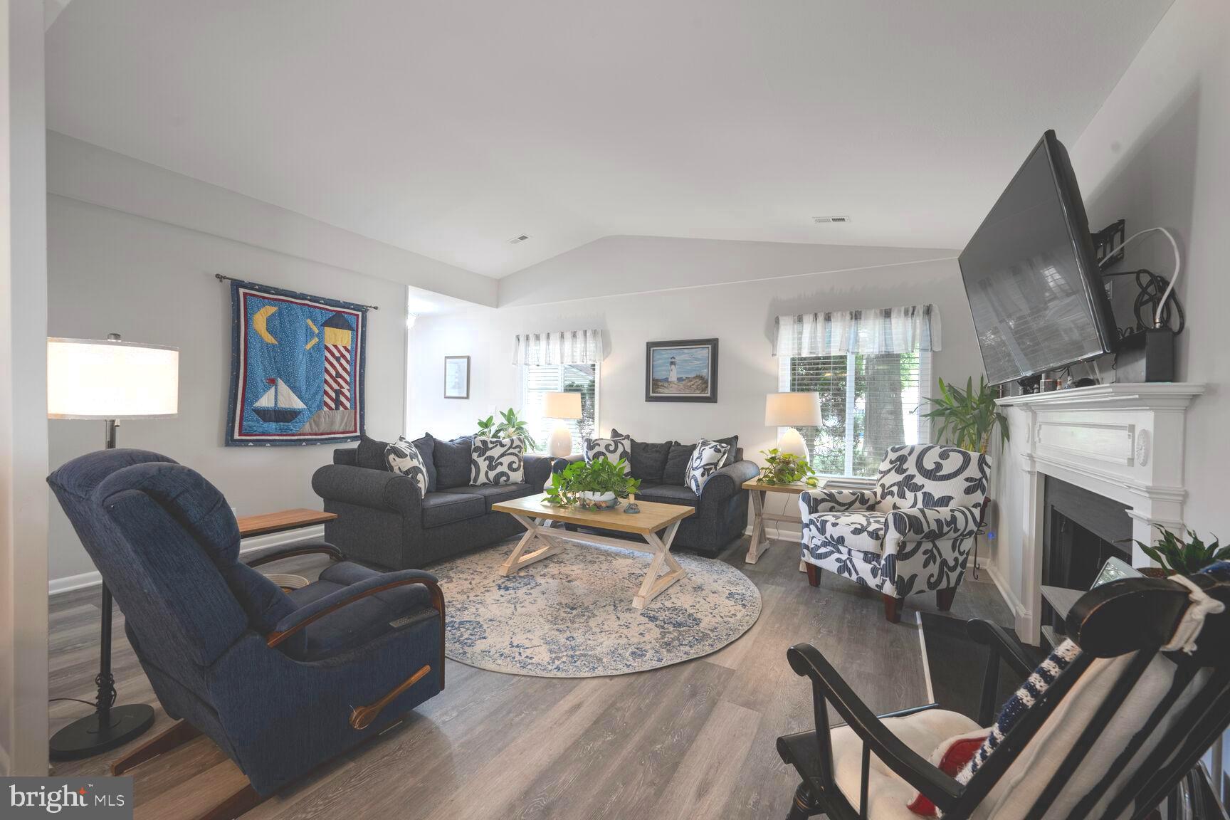 ROSSMOOR LEISURE WORLD - Residential