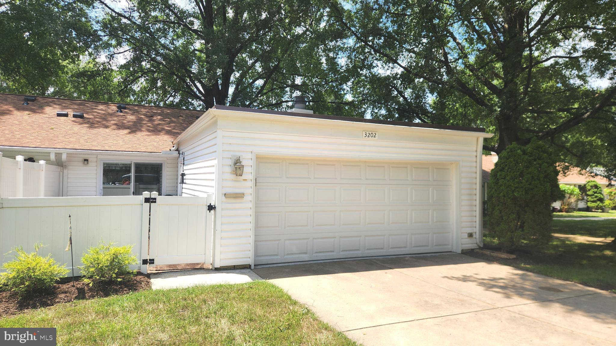 ROSSMOOR LEISURE WORLD - Residential