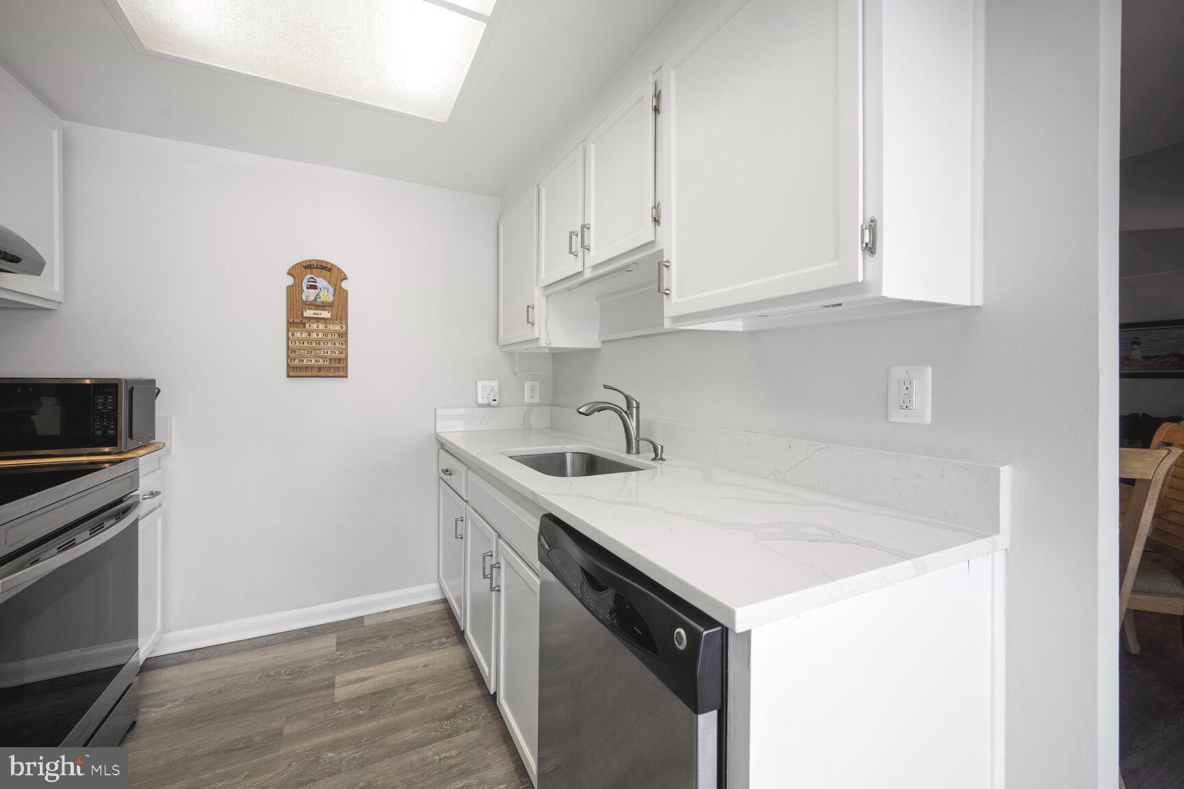 ROSSMOOR LEISURE WORLD - Residential