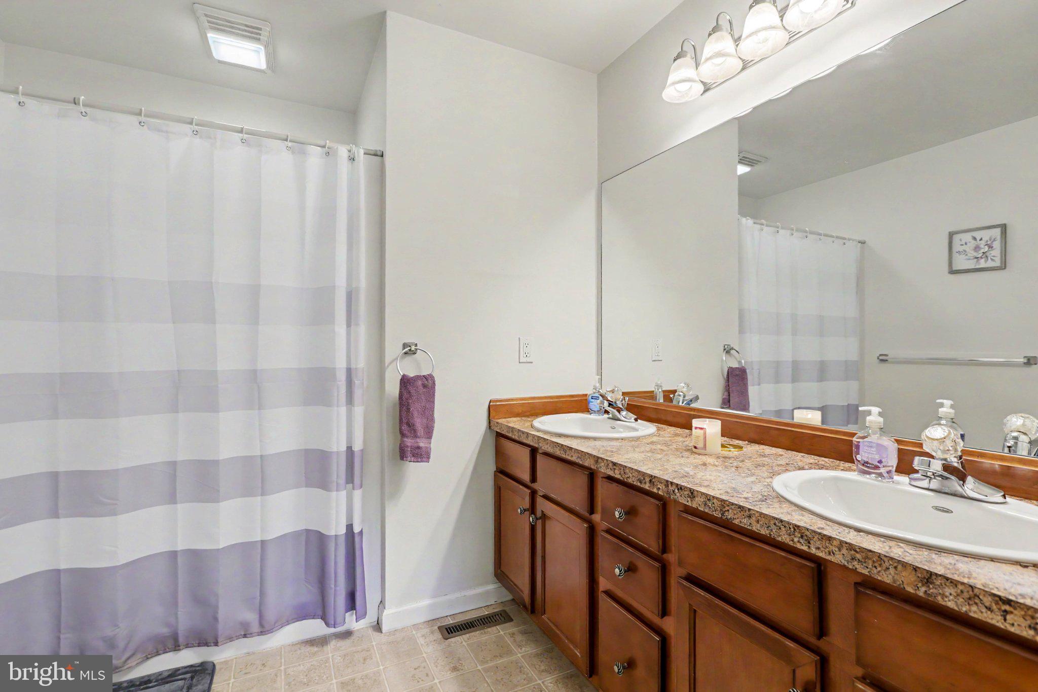 WOODRIDGE - Residential