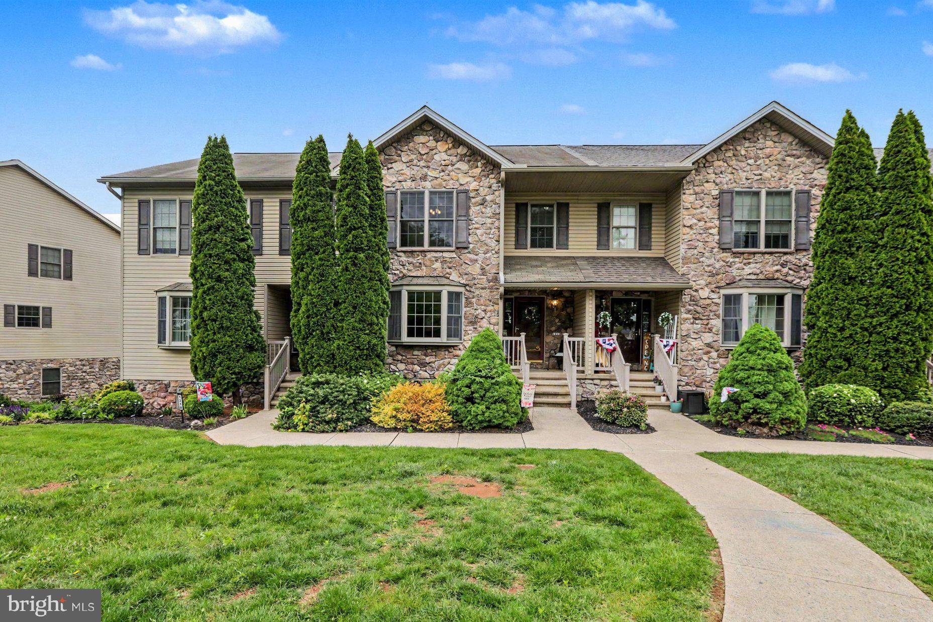 WOODRIDGE - Residential