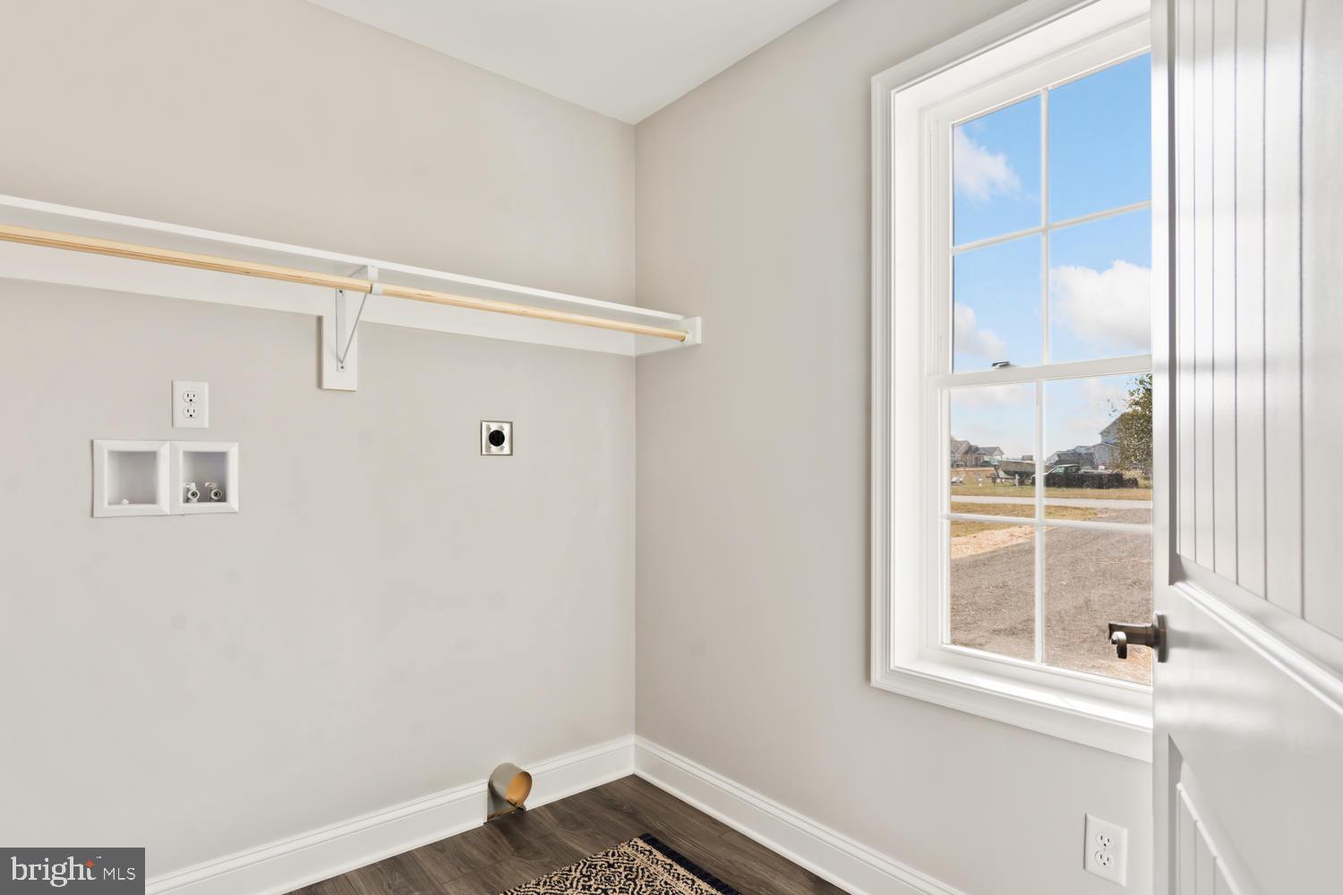 ASHWORTH WEST - Residential