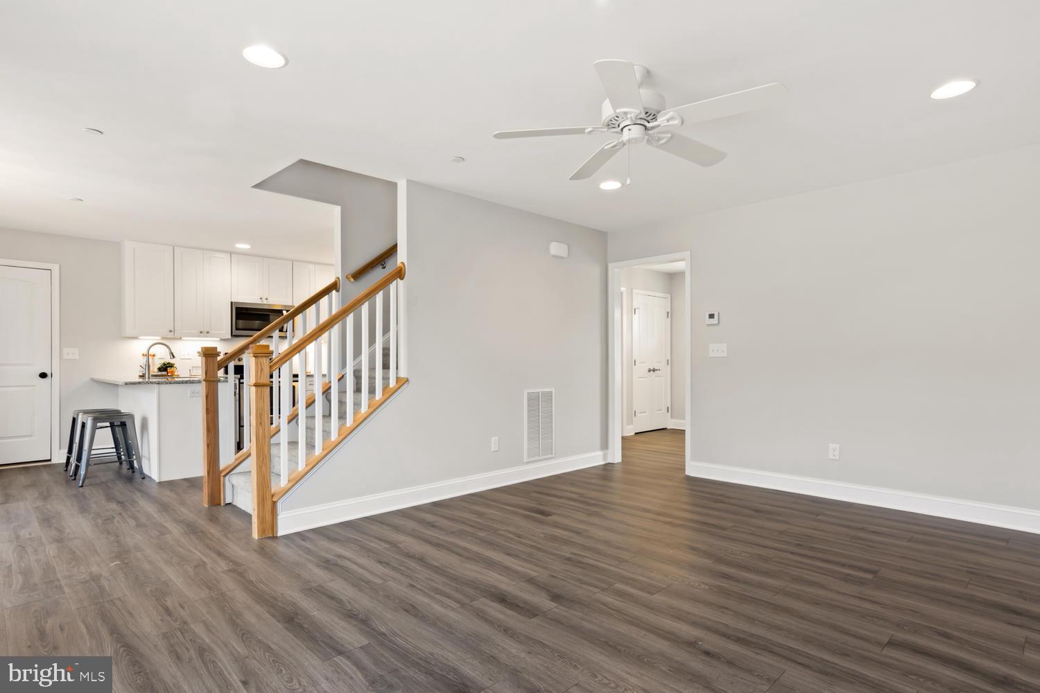 ASHWORTH WEST - Residential