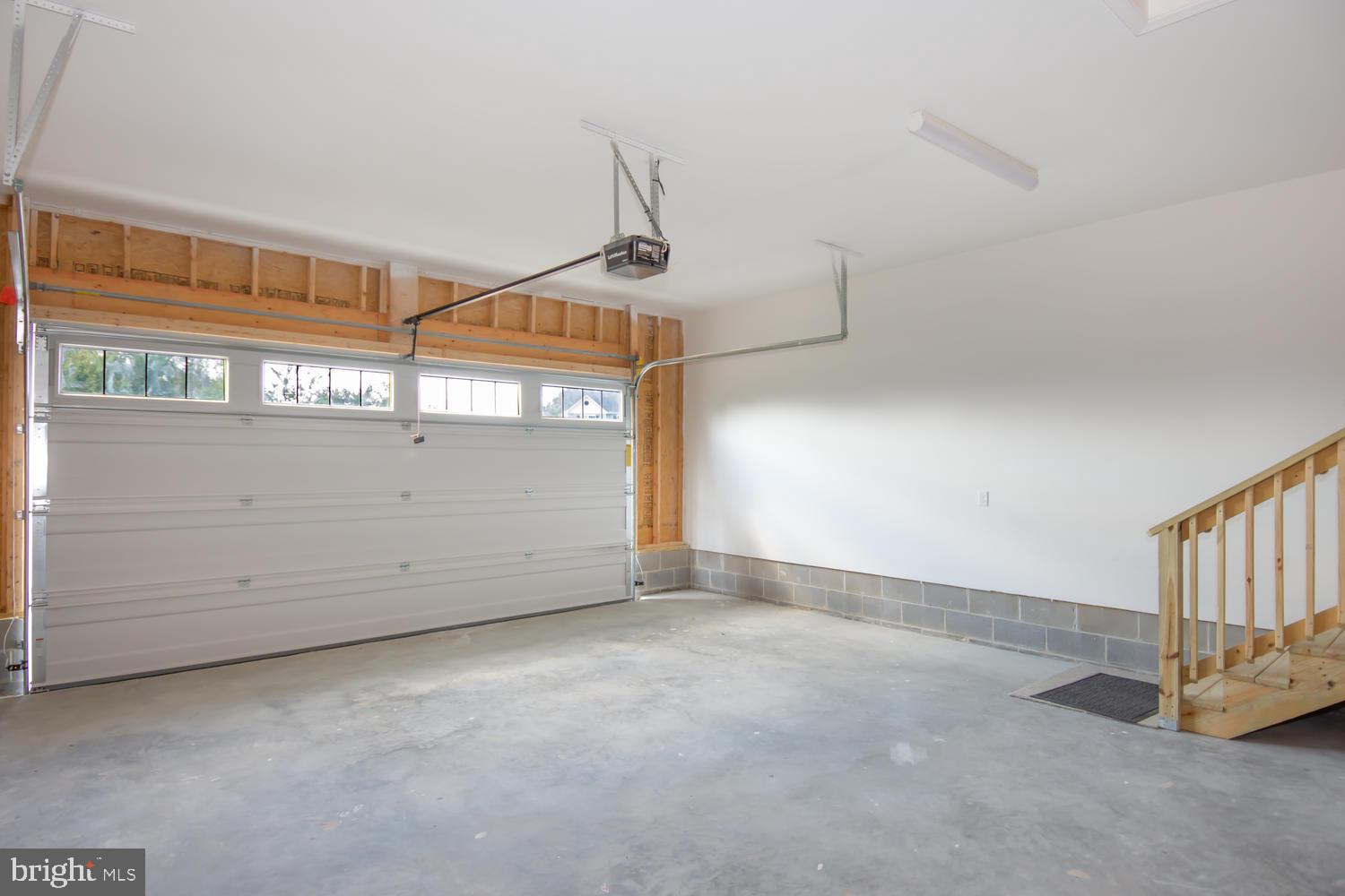 ASHWORTH WEST - Residential