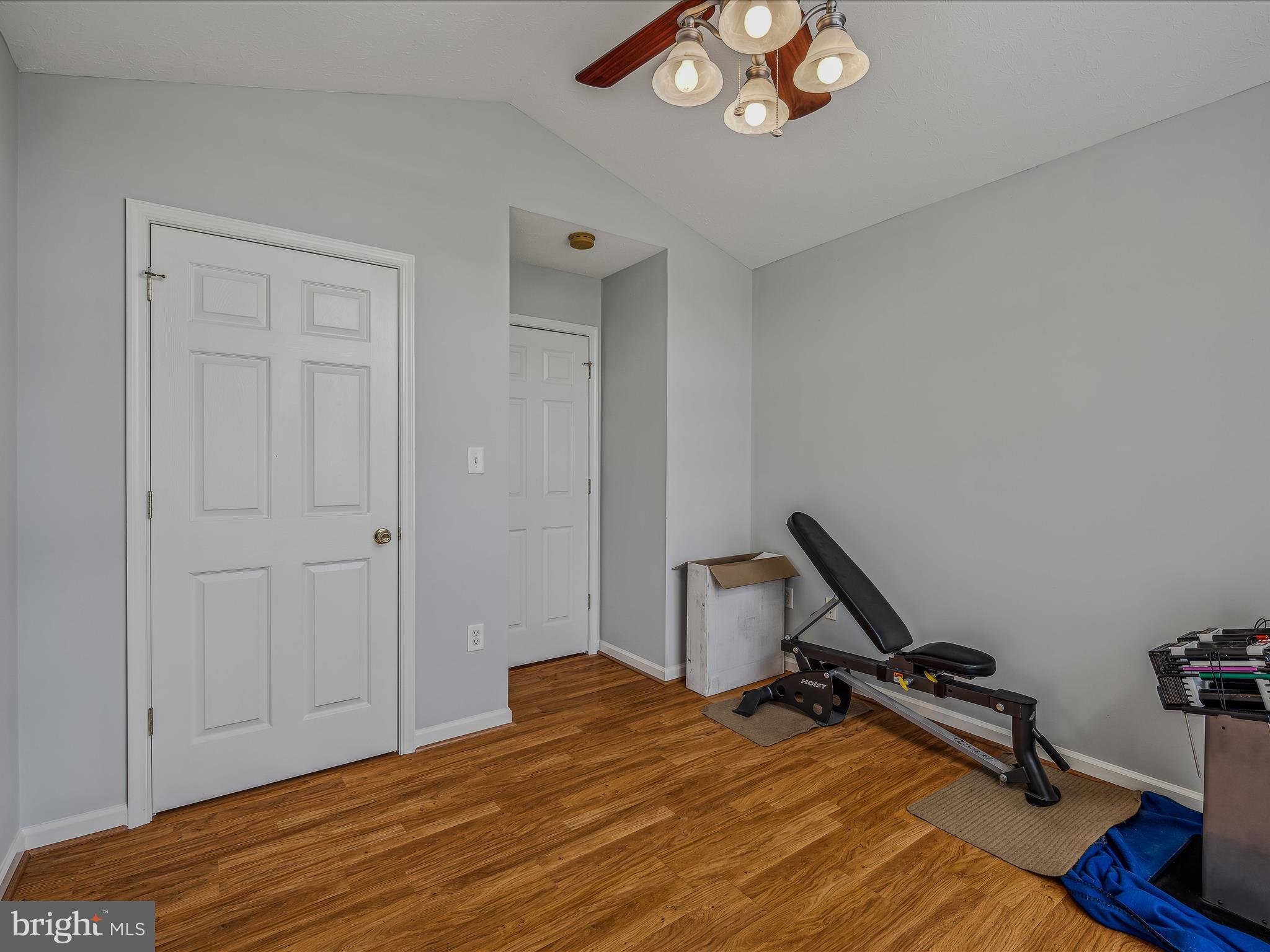 BRIAR RUN - Residential