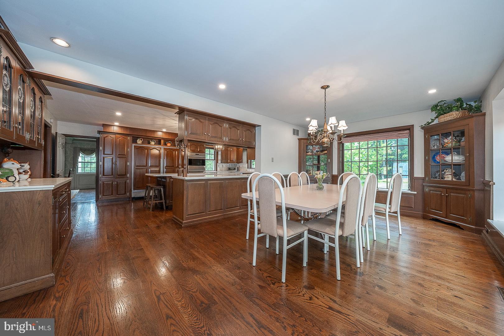 RADNOR HUNT - Residential