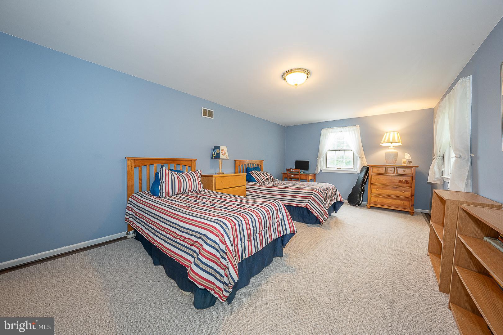 RADNOR HUNT - Residential