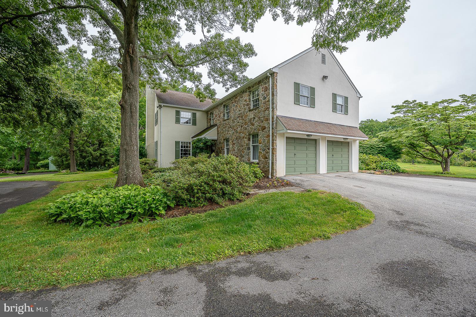 RADNOR HUNT - Residential