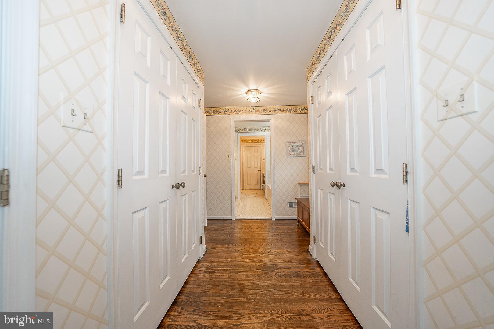 RADNOR HUNT - Residential