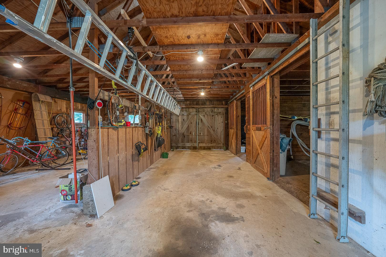 RADNOR HUNT - Residential