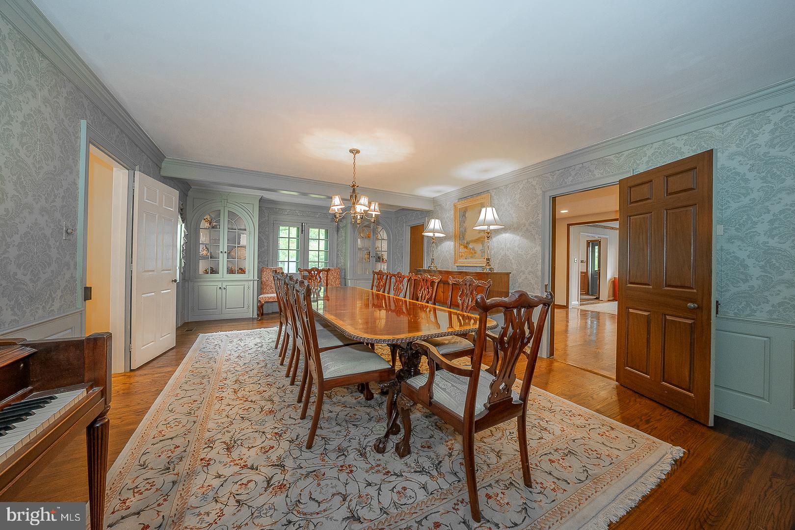 RADNOR HUNT - Residential