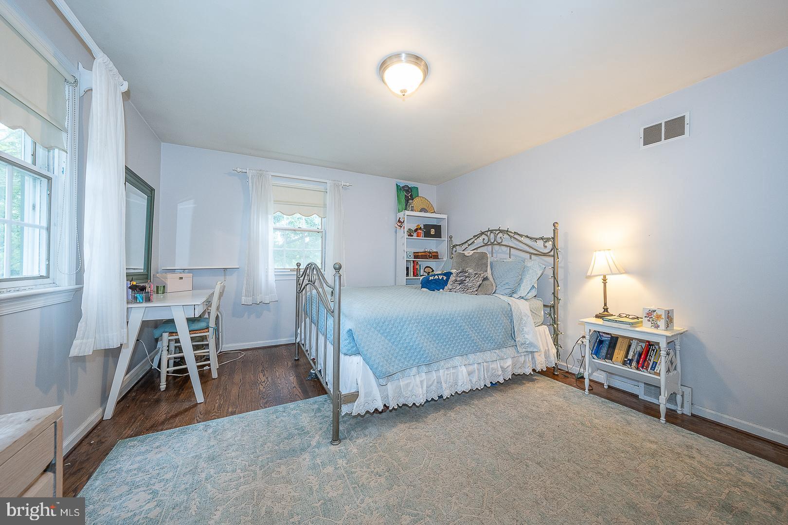 RADNOR HUNT - Residential