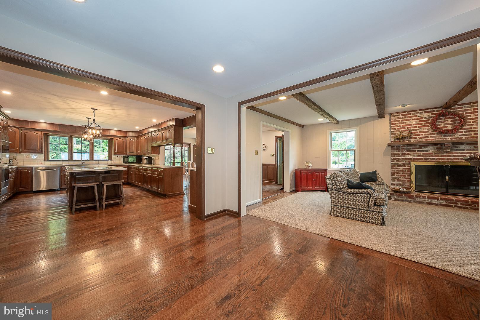 RADNOR HUNT - Residential