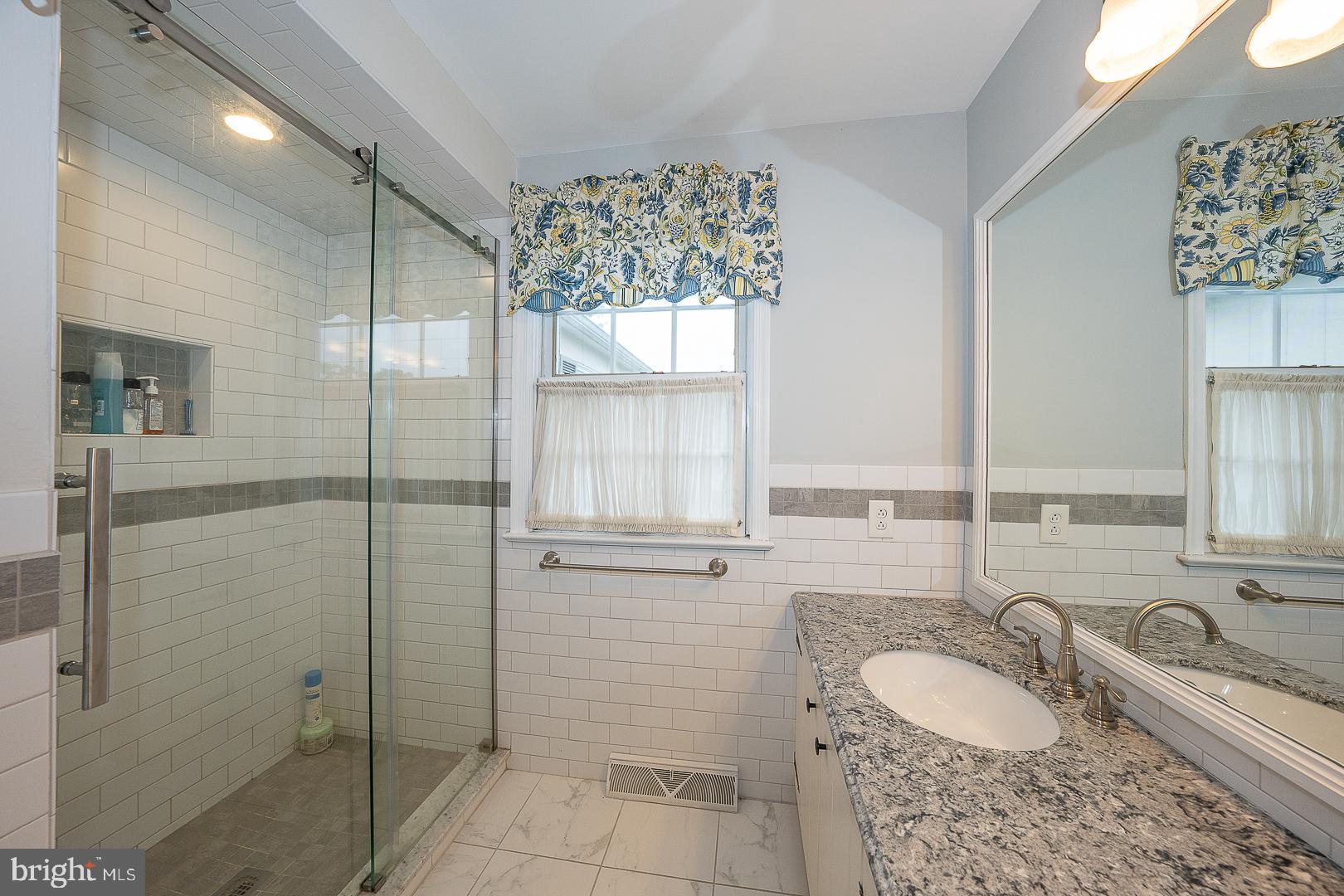 RADNOR HUNT - Residential