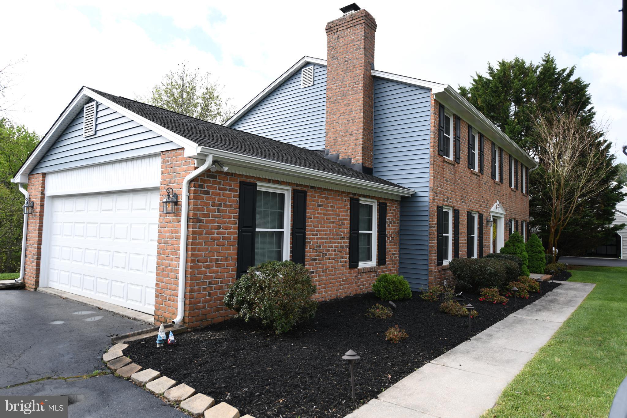 COUNTRY CLUB PARK - Residential