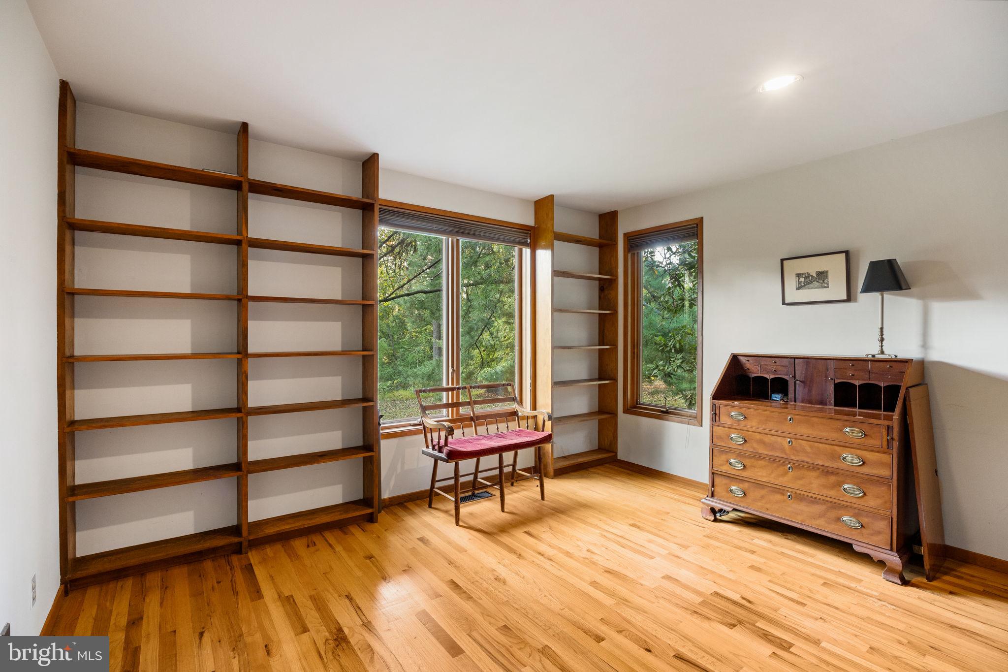 MIQUON - Residential