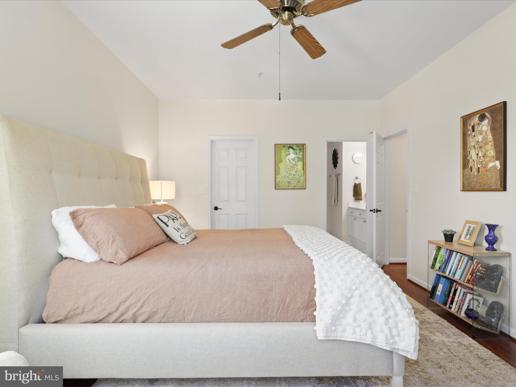 WORLDGATE CONDO - Residential