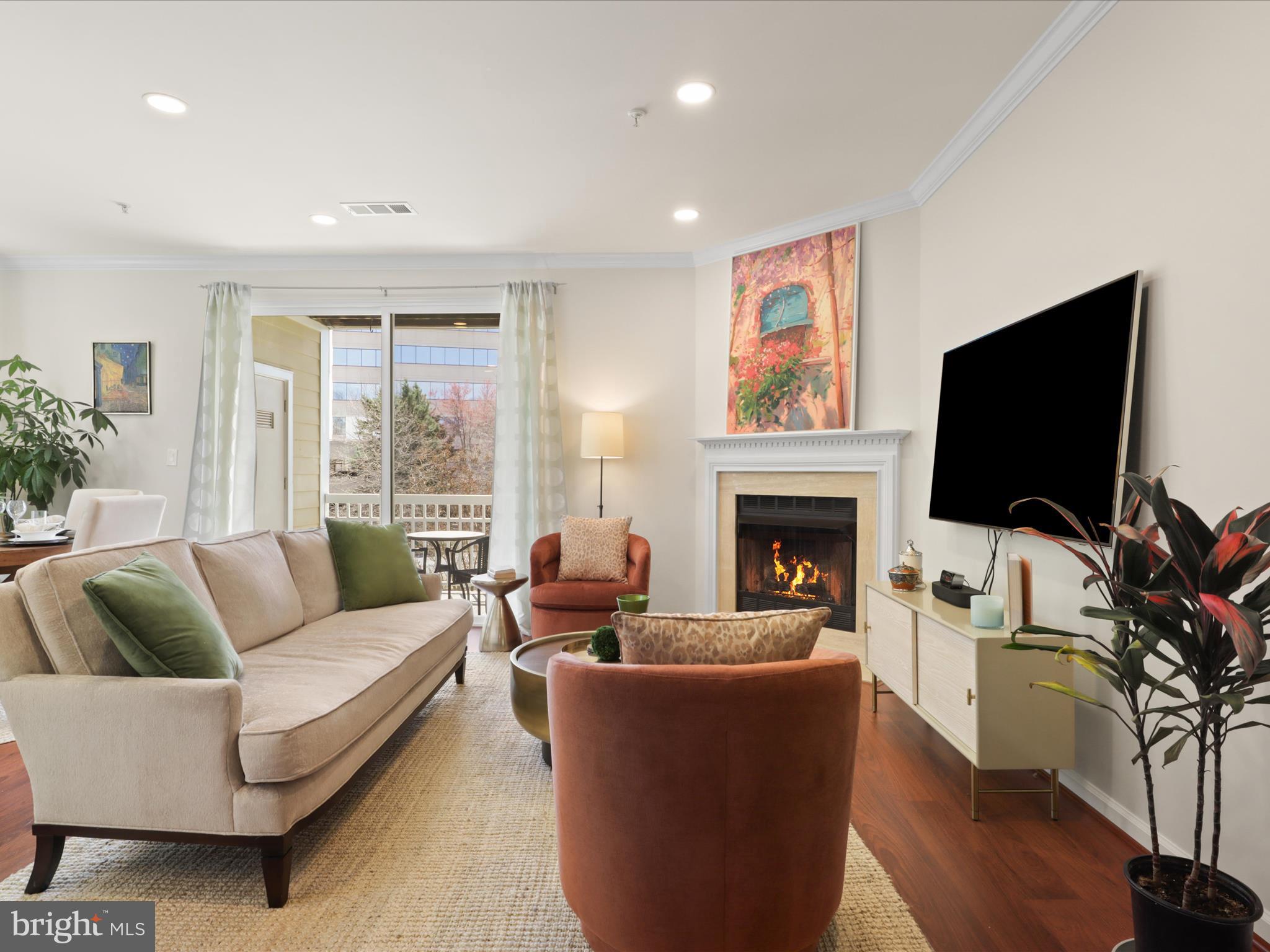 WORLDGATE CONDO - Residential