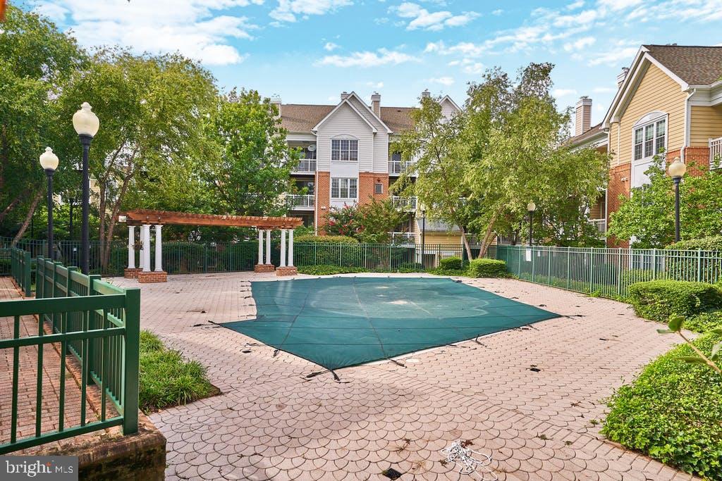 WORLDGATE CONDO - Residential