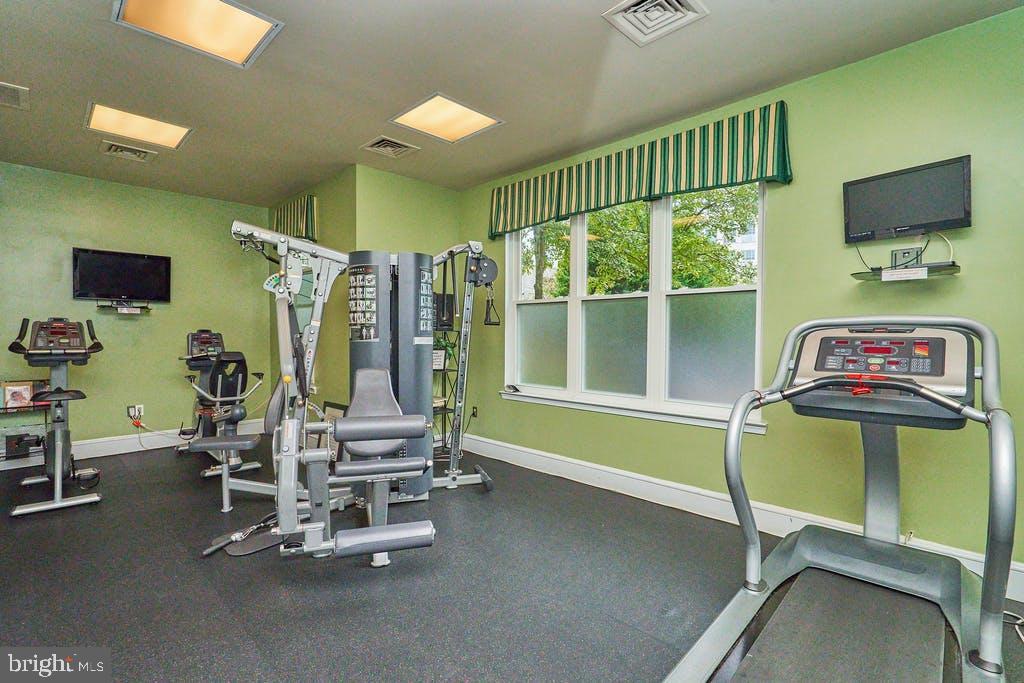 WORLDGATE CONDO - Residential